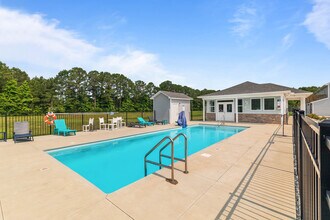 327 Starfish Ln in North Topsail Beach, NC - Building Photo - Building Photo