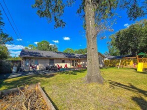 9507 Meadowbriar Ln in Houston, TX - Building Photo - Building Photo