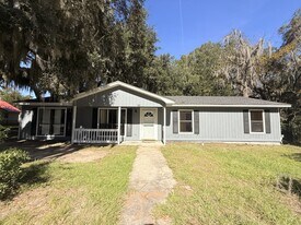 610 18th St in Port Royal, SC - Building Photo