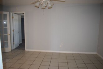 1507 SE Royal Green Cir in Port St. Lucie, FL - Building Photo - Building Photo