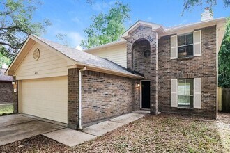 8815 Roaring Point Dr in Houston, TX - Building Photo - Building Photo