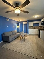 516 Holiday Dr in Galveston, TX - Building Photo