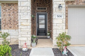 506 Pecan Landing Ln in La Marque, TX - Foto de edificio - Building Photo