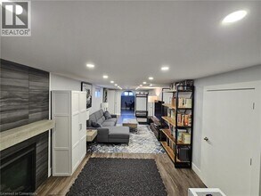 141 Marcella Crescent in Hamilton, ON - Building Photo - Building Photo
