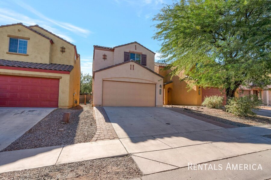 14374 S Camino El Galan in Sahuarita, AZ - Building Photo