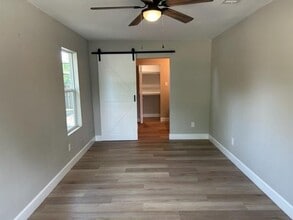 419 Miller St in Bowie, TX - Building Photo - Building Photo