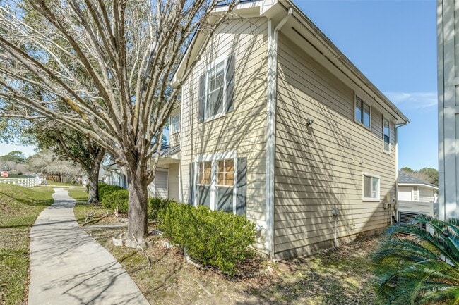 10223 Farrell Dr in Houston, TX - Building Photo - Building Photo