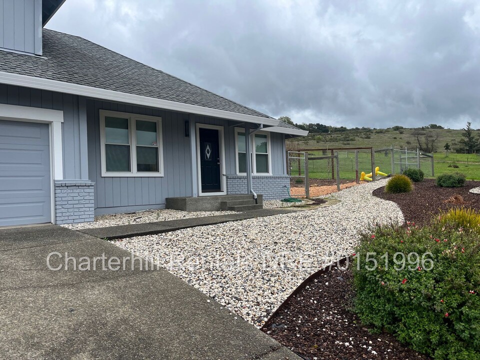 4792 Annadel Heights Dr in Santa Rosa, CA - Building Photo