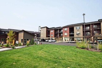 Bellevue Crossing Apartments in Bend, OR - Foto de edificio - Interior Photo