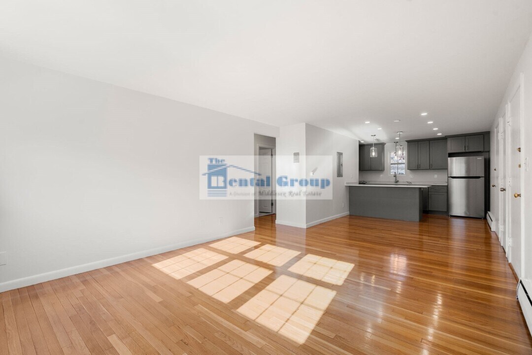 25 Arlington Rd, Unit 3 in Woburn, MA - Building Photo