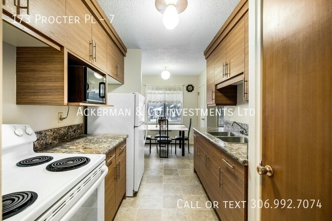 property at 173 Procter Pl