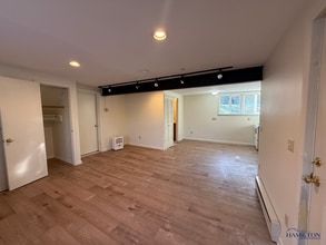 4250 E Lake Rd in Hamilton, NY - Building Photo - Building Photo