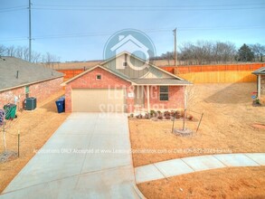 2020 Ponderosa Pne Ln in Oklahoma City, OK - Building Photo - Building Photo