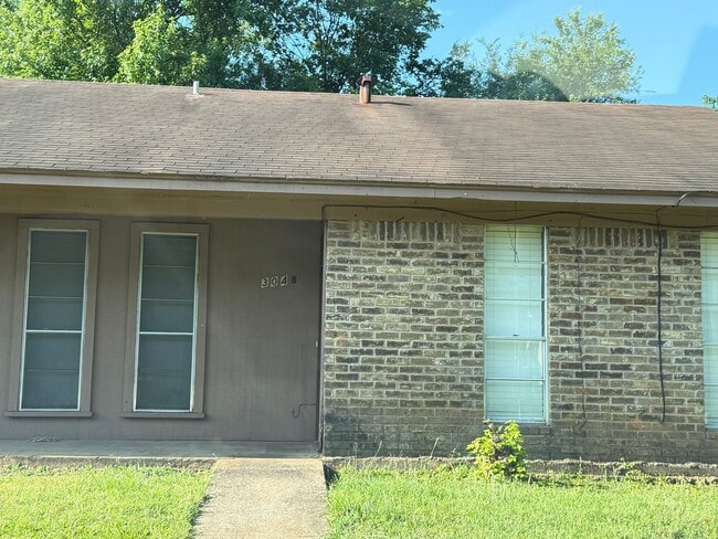 property at 304 Nikki Dr