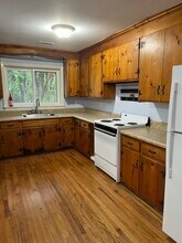 2074 Seabrook Ave, Unit B in Charleston, SC - Foto de edificio - Building Photo