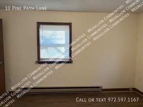 10 Pine Path Ln in Hendersonville, NC - Building Photo - Building Photo