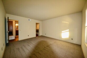 10251 W 44th Ave in Wheat Ridge, CO - Building Photo - Building Photo