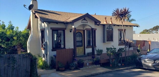 property at 31839 Hedge Ln