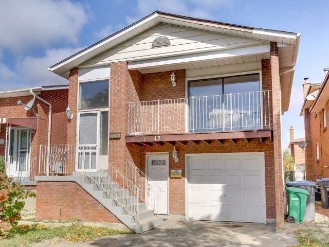 47 Deerpark Cres in Brampton, ON - Building Photo