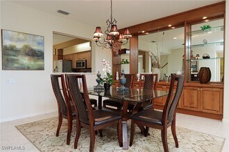 5901 Ashford Ln in Naples, FL - Foto de edificio - Building Photo
