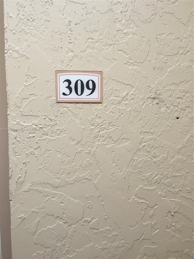 4920 NW 79th Ave, Unit #309 in Doral, FL - Building Photo - Building Photo