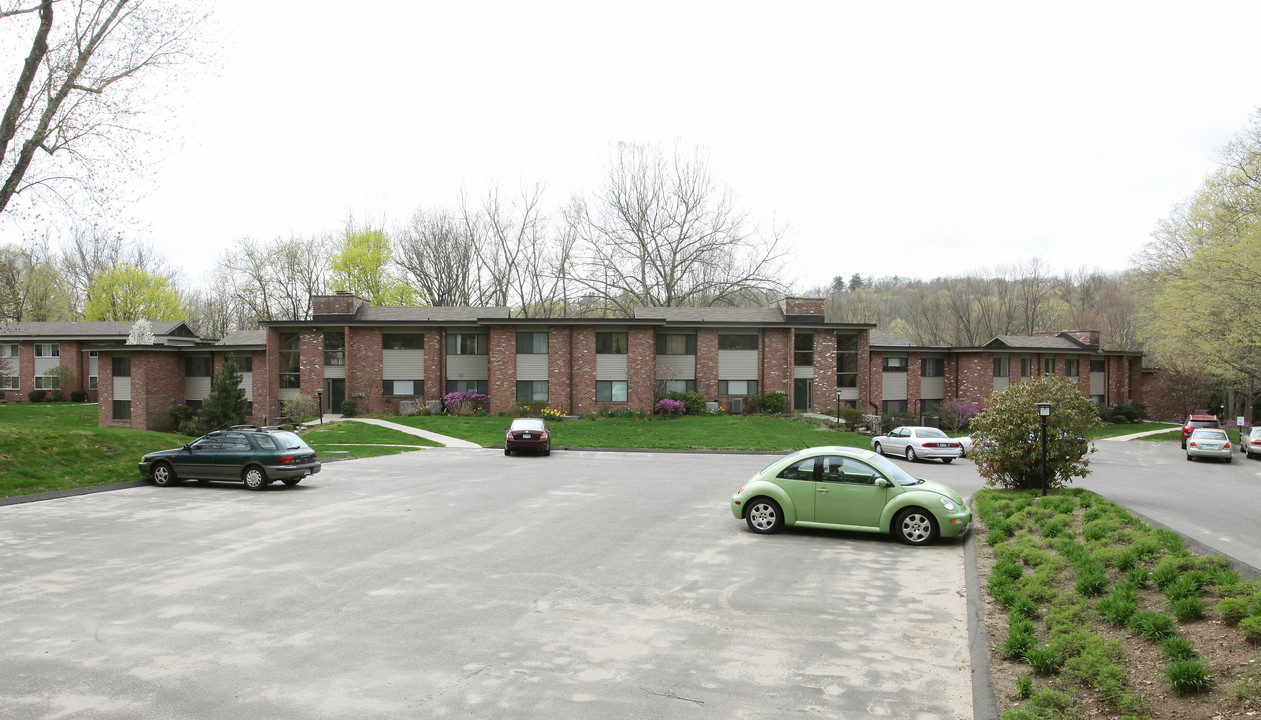 Terrace Apartments in Woodbury, CT - Building Photo