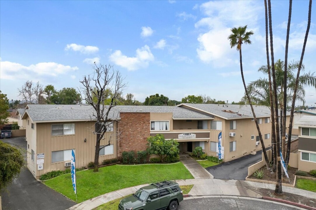 Melrose Place Apartments in Riverside, CA - Building Photo