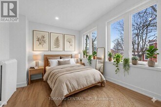 171 Parkside Dr in Toronto, ON - Building Photo - Building Photo