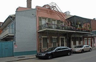 834 Bourbon St Apartments