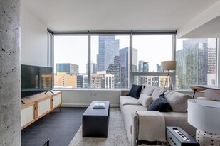 15301 NE Turing St in Redmond, WA - Building Photo