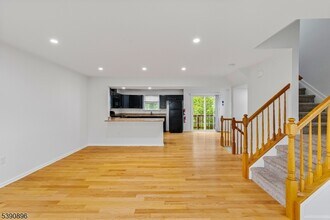 8 Alfred Ave in Franklin Township, NJ - Building Photo - Building Photo