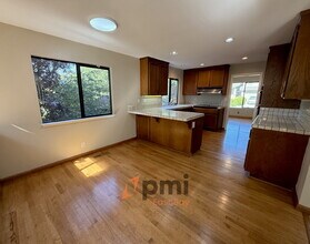 2209 Ascot Pkwy in Vallejo, CA - Building Photo - Building Photo