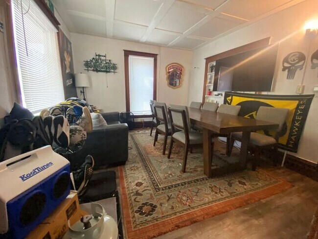 530 E Washington St in Iowa City, IA - Building Photo - Building Photo