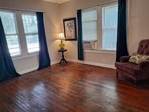 1906 San Gabriel St-Unit -2 in Austin, TX - Building Photo - Building Photo