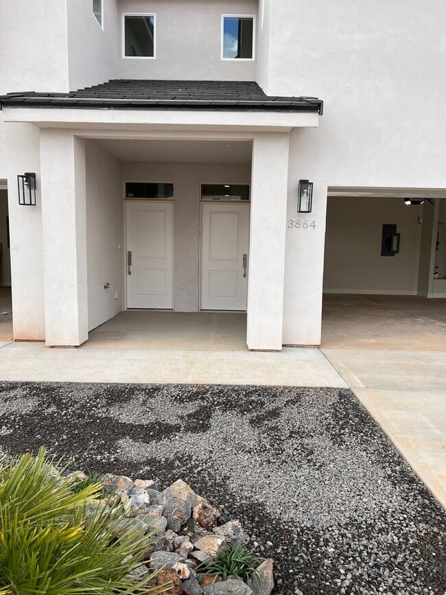property at 3874 Mustang Vly Dr