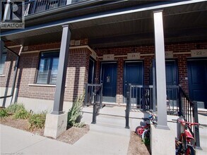 16 Wheat Ln. in Kitchener, ON - Building Photo - Building Photo