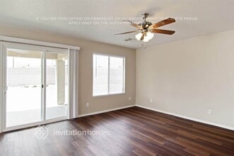 10820 E Arcadia Ave in Mesa, AZ - Foto de edificio - Building Photo