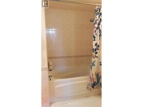 5615 Hampton Pl in Vancouver, BC - Building Photo - Building Photo