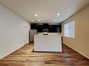 9011 NE 165th Ave in Vancouver, WA - Foto de edificio - Building Photo