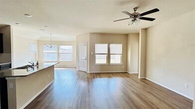 180 Onna St in Taylor, TX - Building Photo - Building Photo