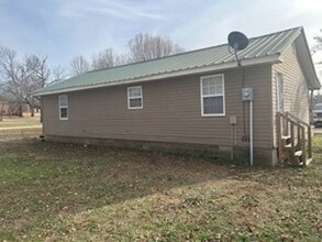 317 W Ash St in Stilwell, OK - Building Photo - Building Photo