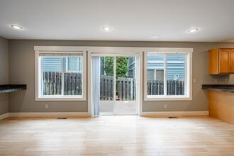 104 Vineyard Ln in Chelan, WA - Building Photo - Building Photo