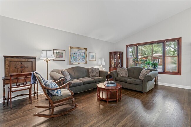 619 Leamington Ave in Wilmette, IL - Building Photo - Building Photo