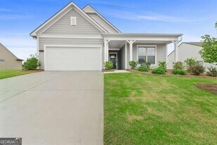 315 Lovell Ave in Peachtree City, GA - Building Photo