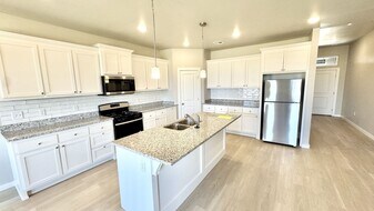 8317 NW 163rd Ter in Edmond, OK - Building Photo