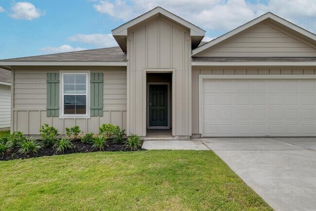 1708 Miller Ter in Lockhart, TX - Building Photo - Building Photo