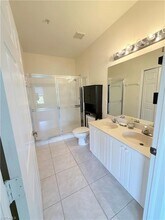 9175 Celeste Dr in Naples, FL - Foto de edificio - Building Photo