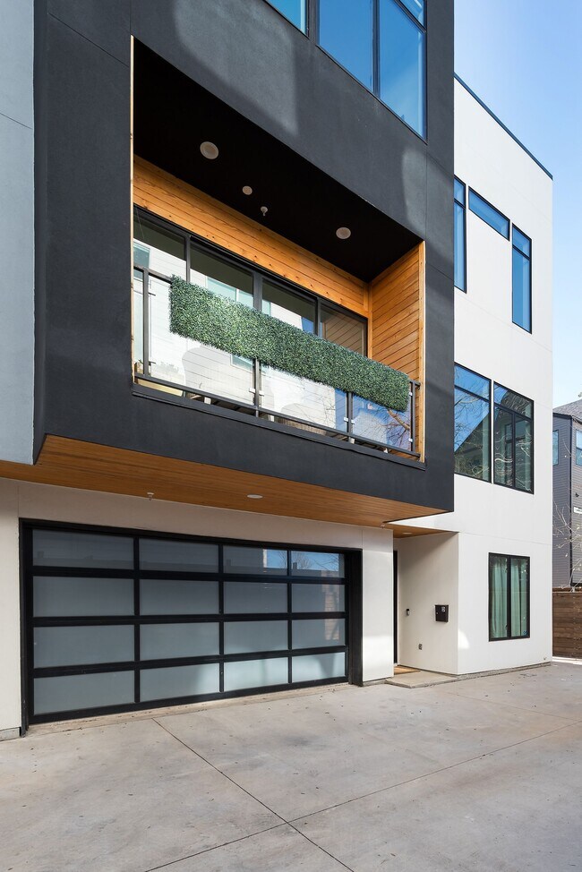 2315 Kirby St in Dallas, TX - Building Photo - Building Photo