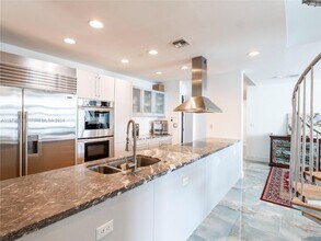 201 Aqua Ave-Unit -PH4 in Miami Beach, FL - Building Photo - Building Photo