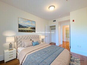 881 Massachusetts Ave in Cambridge, MA - Building Photo - Building Photo